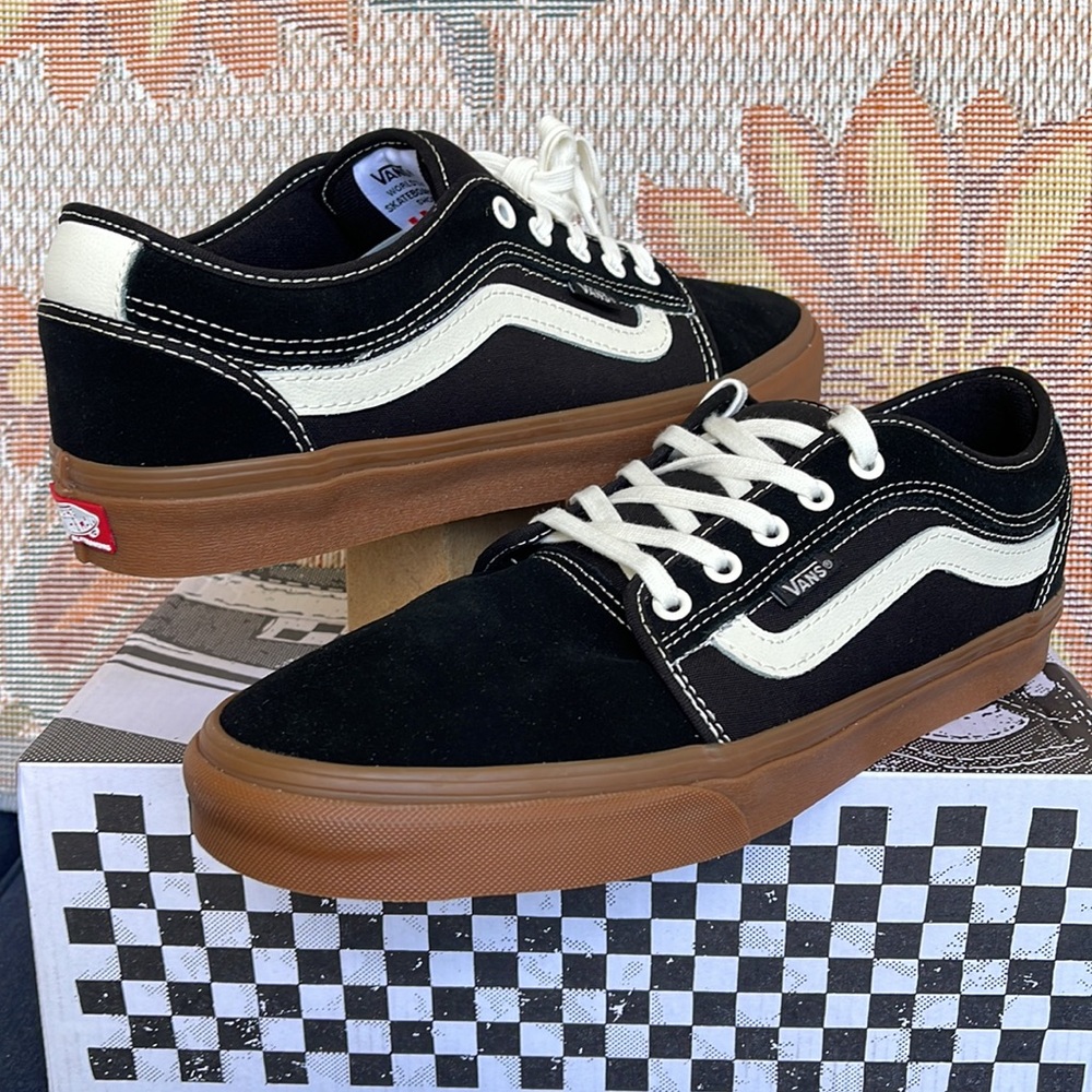 Vans Men’s Chukka Low Sid
Black/Gum
VN0A5KQZB9M Snickers - Picture 9 of 16